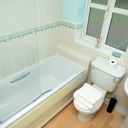 Сasa de vacaciones Charming 3 Bed House In *