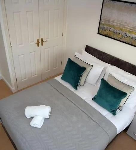 Charming 3 Bed House In 브리스틀